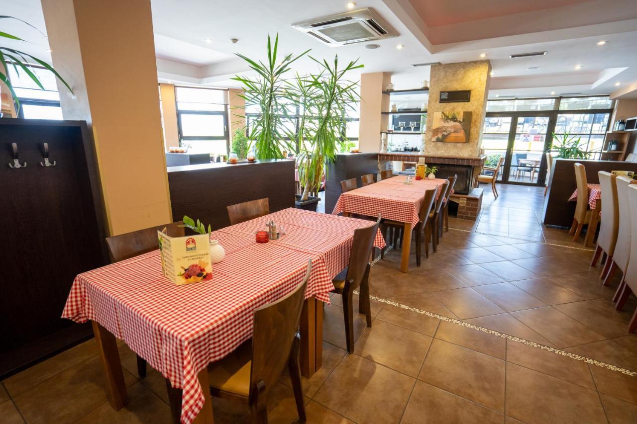 Penzion Toscana Nitra Exterior foto